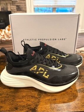 APL Podium Oracle Red Bull Racing Sneakers, New In Box! Women’s Size 7 (EU 37)